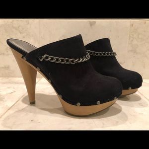 Elle heels with heels